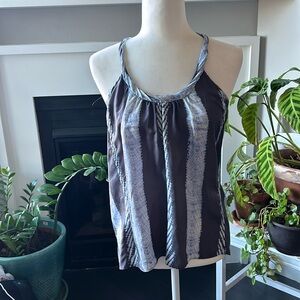 Banana republic tank 100% silk blue and light blue size XS